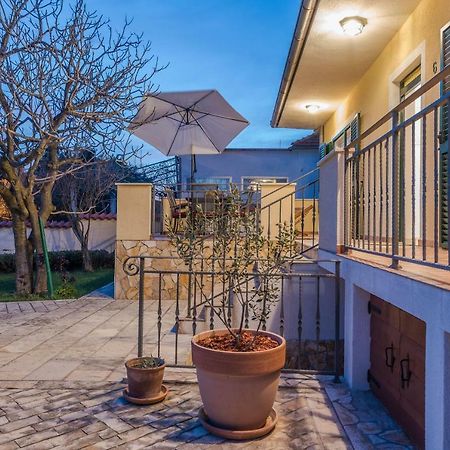 Holiday House Lavanda Врси Экстерьер фото