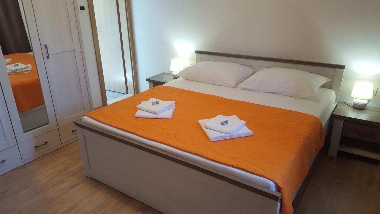 Holiday House Lavanda Врси Экстерьер фото