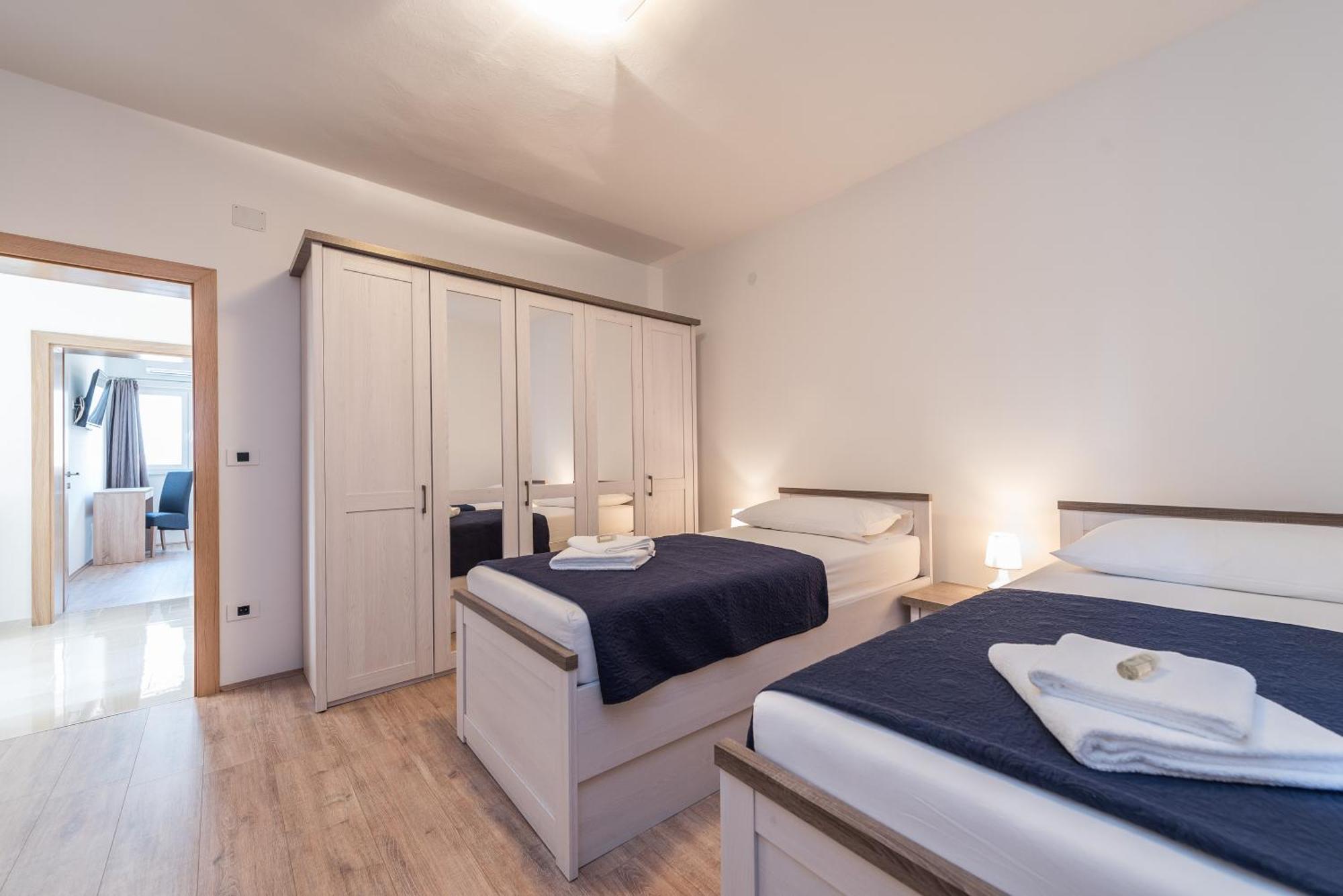 Holiday House Lavanda Врси Экстерьер фото