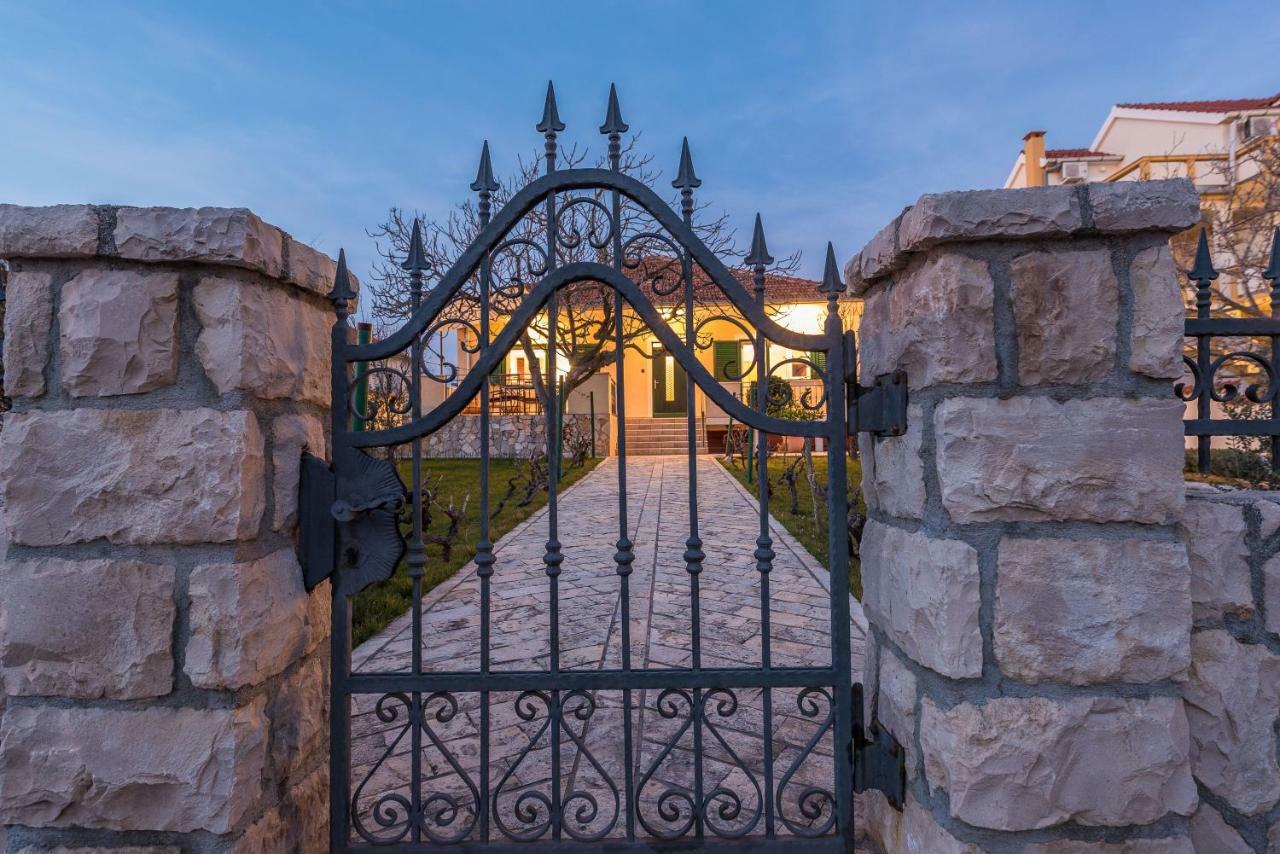 Holiday House Lavanda Врси Экстерьер фото
