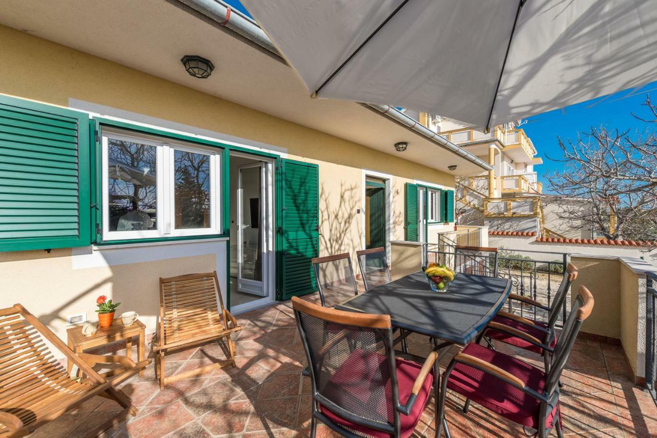 Holiday House Lavanda Врси Экстерьер фото