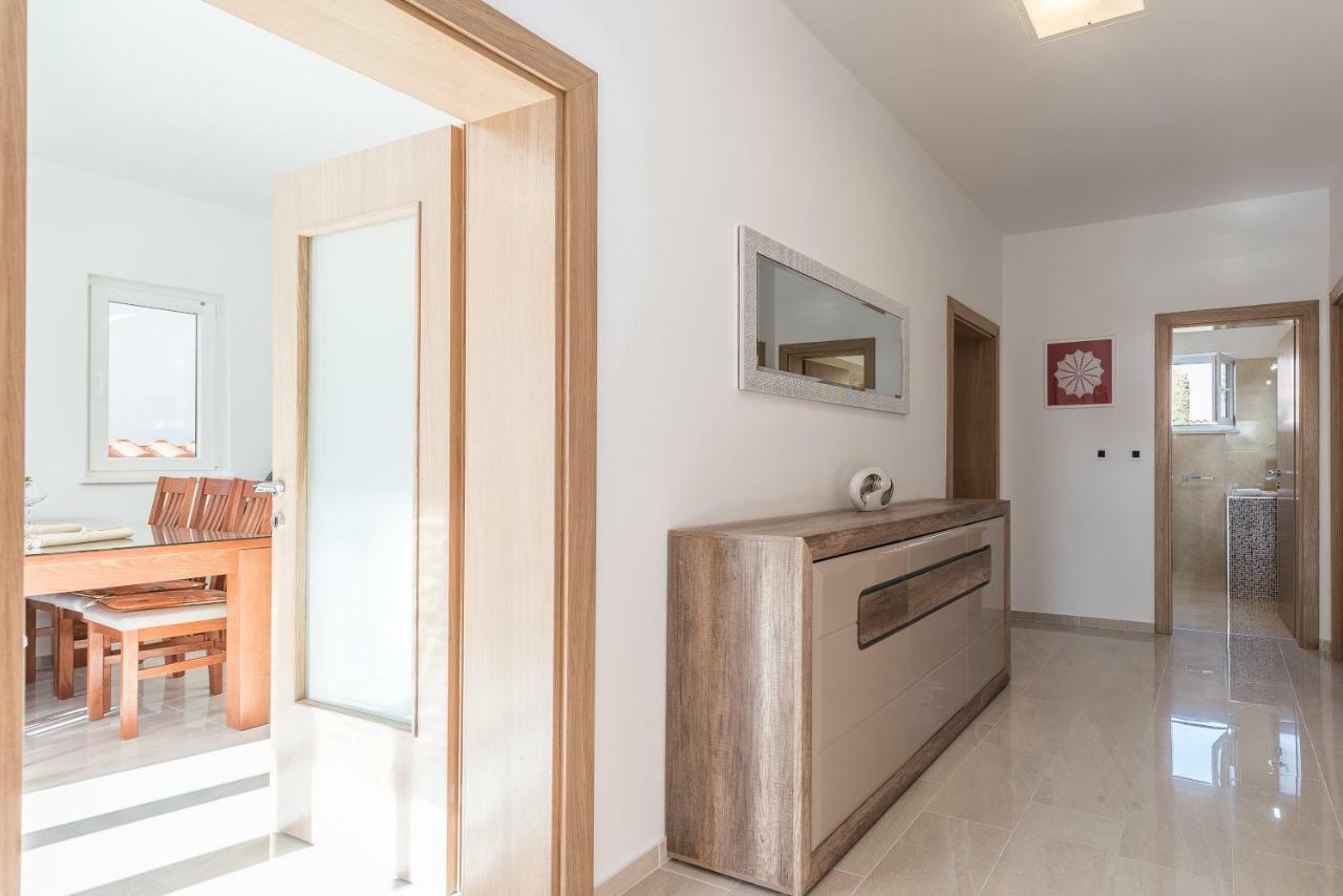 Holiday House Lavanda Врси Экстерьер фото