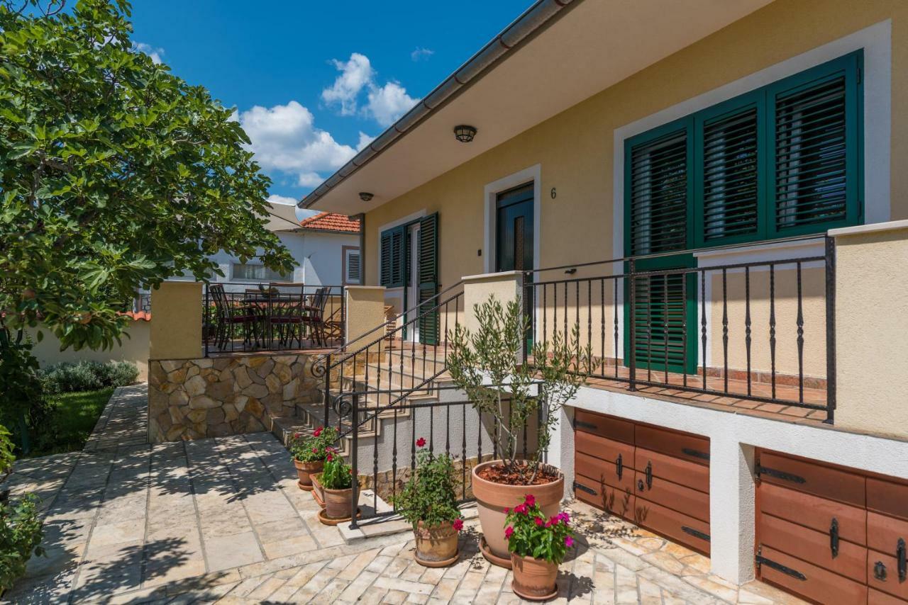 Holiday House Lavanda Врси Экстерьер фото
